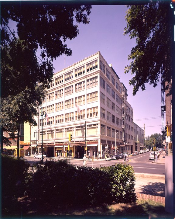 Dn-35CourtSquarefacing6storeybuilding